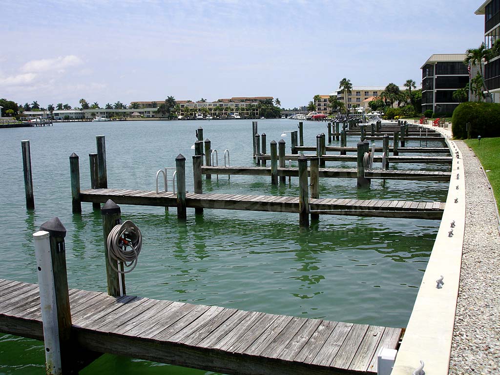 Executive Club Boat Docks 